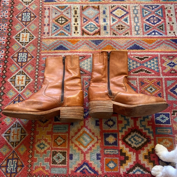 Frye Women's Tan Leather Heeled Boots - Picture 4 of 7